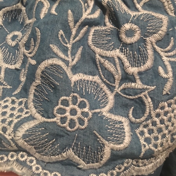 Romeo + Juliet - Picture 3 of 5